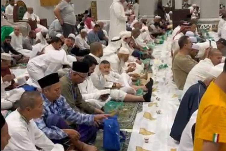 جمعية مؤسسة أبناء علي عثمان الماجد تدشن حملة إفطار الحرم المكي